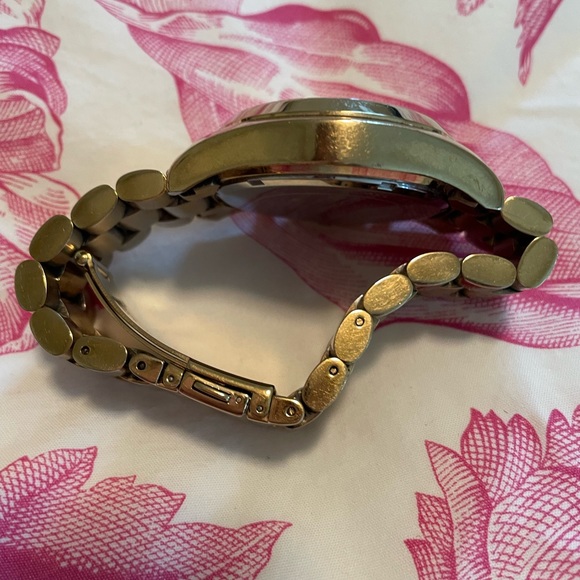 ❤️ Michael Kors Gold Watch ❤️ with Working Battery! - Picture 5 of 6
